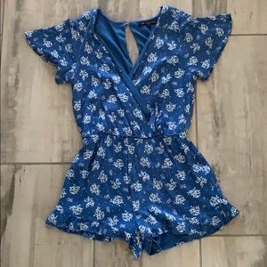 BLUE FLORAL PRINT ROMPER